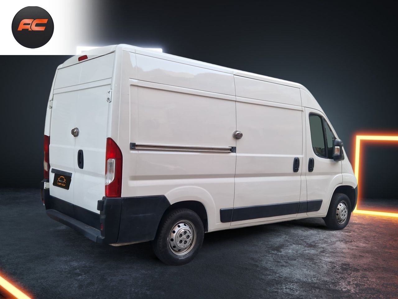 Citroën Jumper 2.2 HDI 120CV FRURGON 33 L2H2 - Foto 3