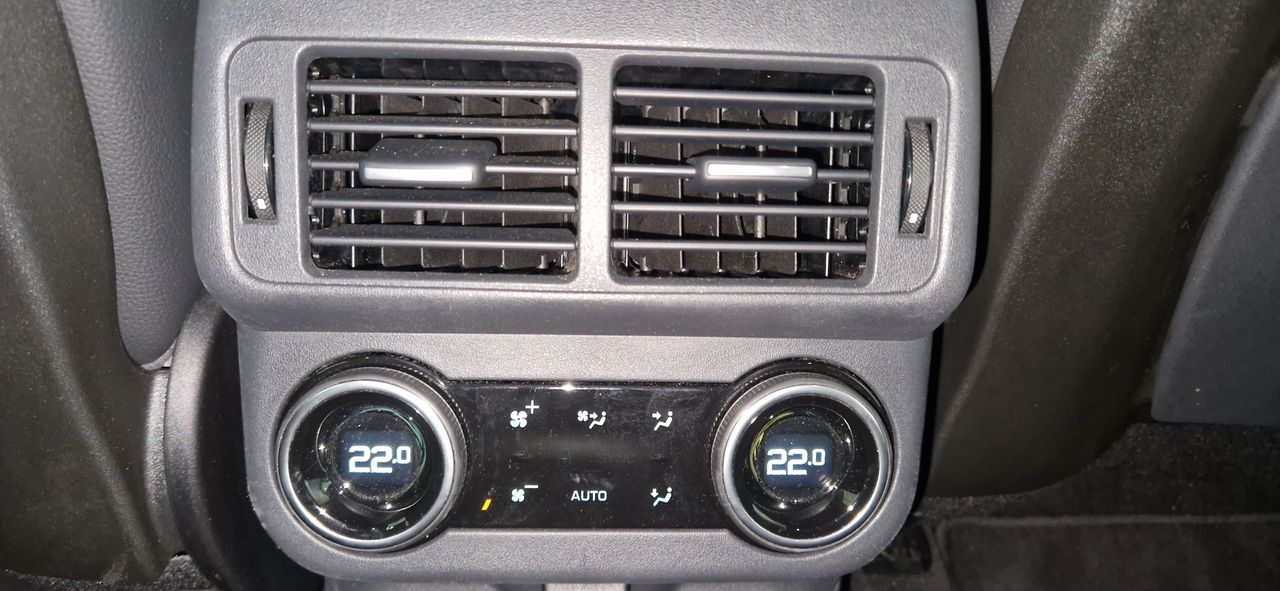 Land-Rover Range Rover Velar 20 D180 SE 4WD AUTO - Foto 24