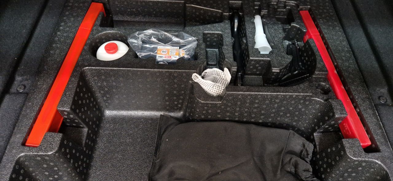 Land-Rover Range Rover Velar 20 D180 SE 4WD AUTO - Foto 42