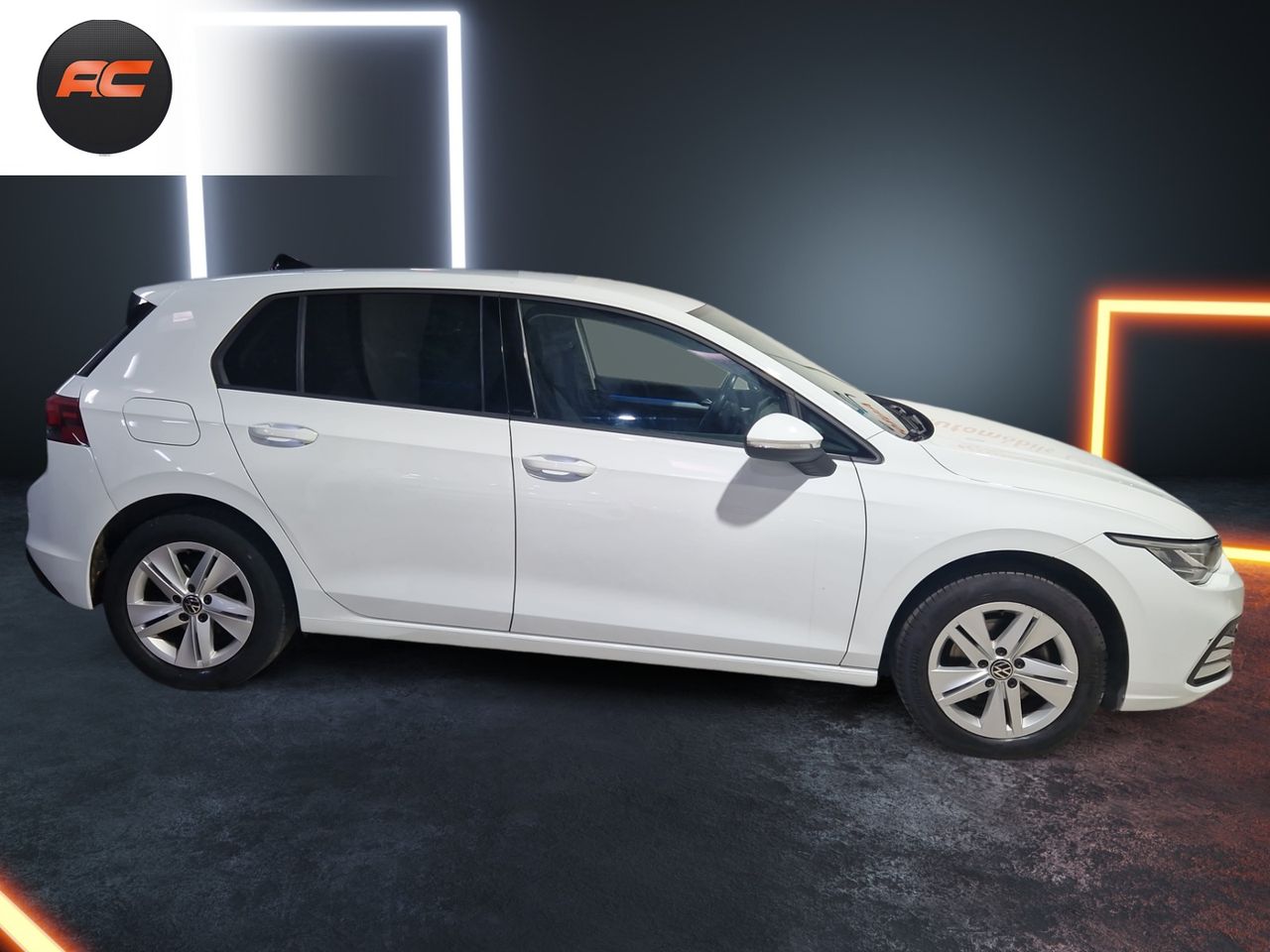 Volkswagen Golf 1.0 TSI 110CV LIFE APPLE CARPLAY ANDROID AUTO - Foto 3