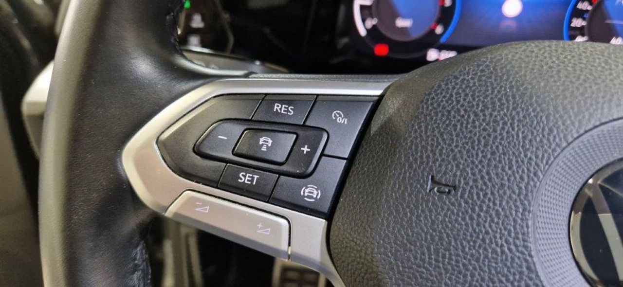 Volkswagen Golf 1.0 TSI 110CV LIFE APPLE CARPLAY ANDROID AUTO - Foto 31