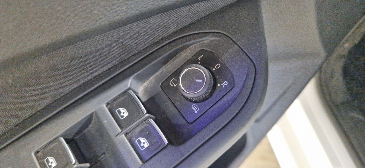 Volkswagen Golf 1.0 TSI 110CV LIFE APPLE CARPLAY ANDROID AUTO - Foto 33