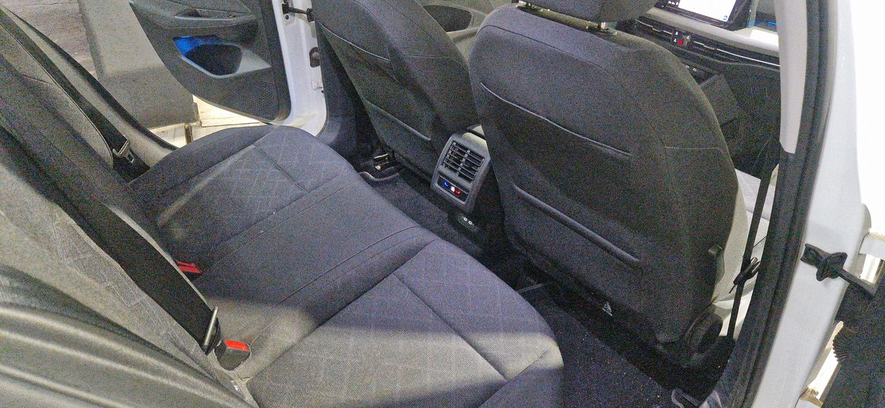 Volkswagen Golf 1.0 TSI 110CV LIFE APPLE CARPLAY ANDROID AUTO - Foto 15