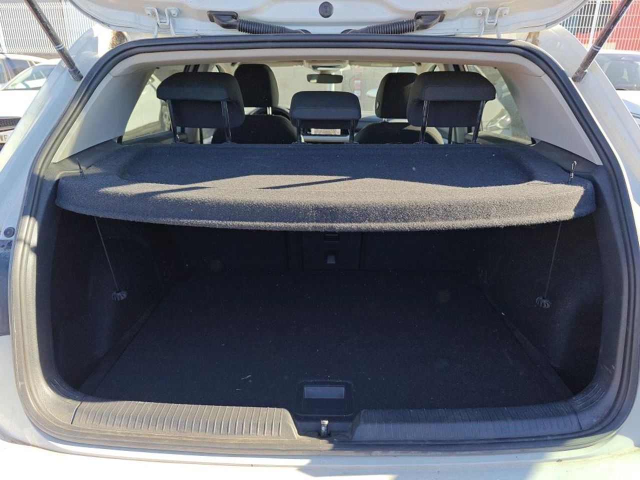 Volkswagen Golf 1.0 TSI 110CV LIFE APPLE CARPLAY ANDROID AUTO - Foto 35