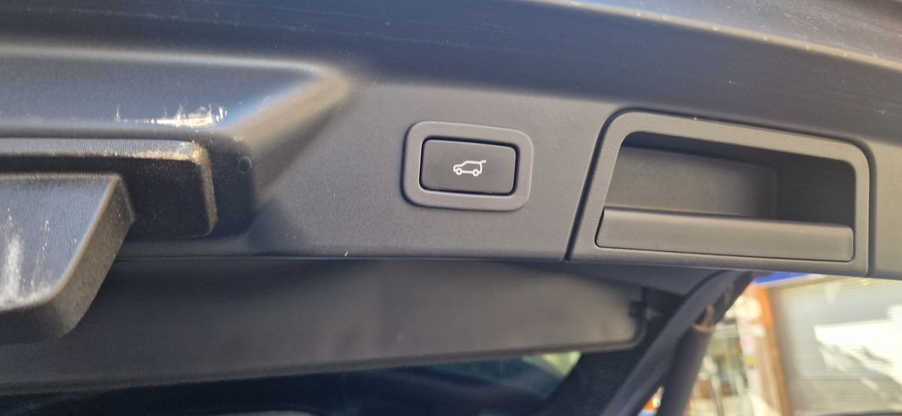 Land-Rover Range Rover Velar 2.0D I4 204CV  RDynamic SE 4WD - Foto 32