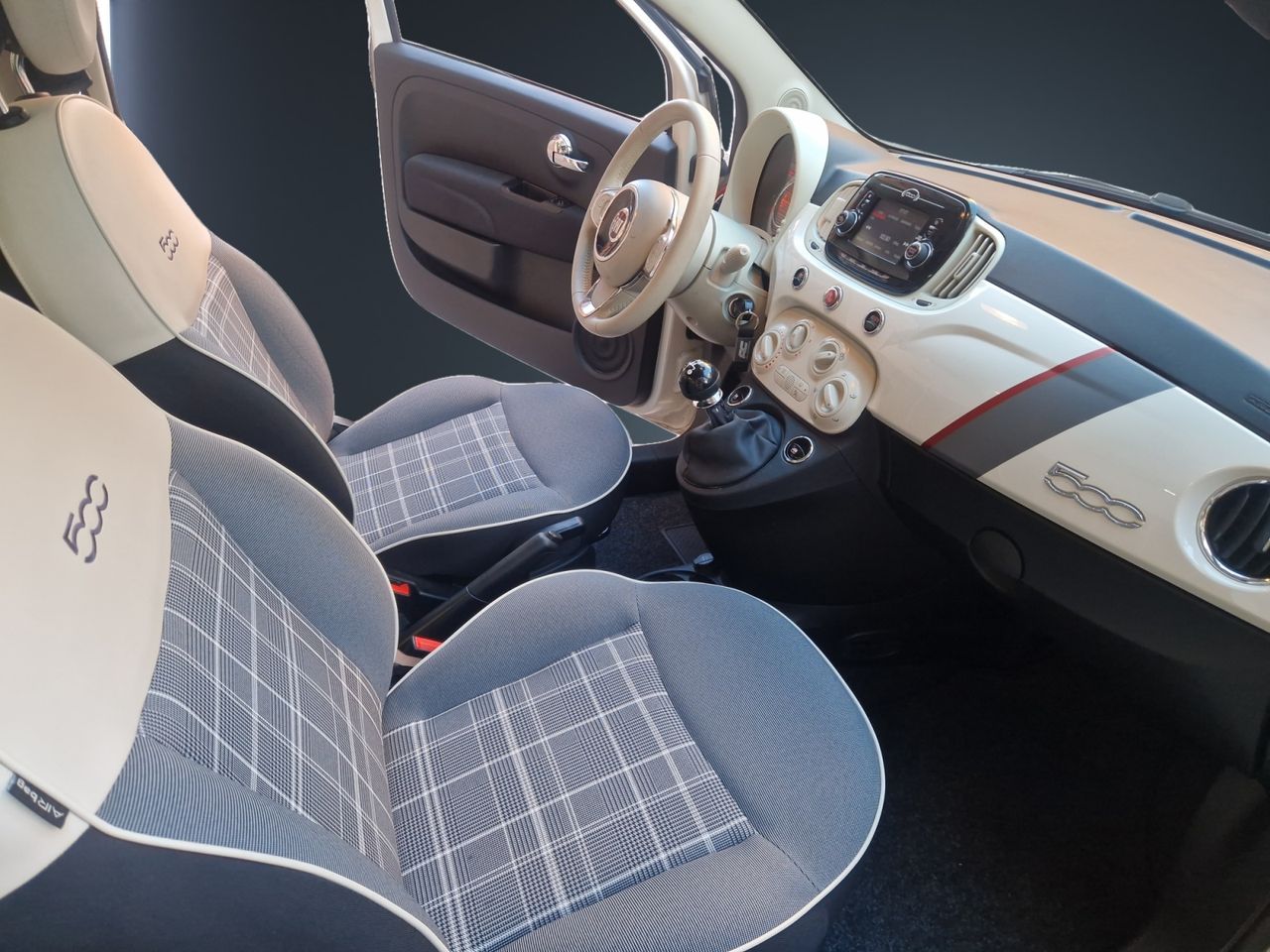 Fiat 500 500 1.2 LOUNGE - Foto 9