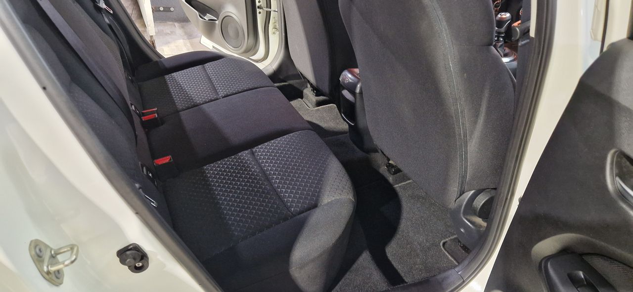 Nissan Juke 1.0 DIG-T Acenta 4x2 114 - Foto 29