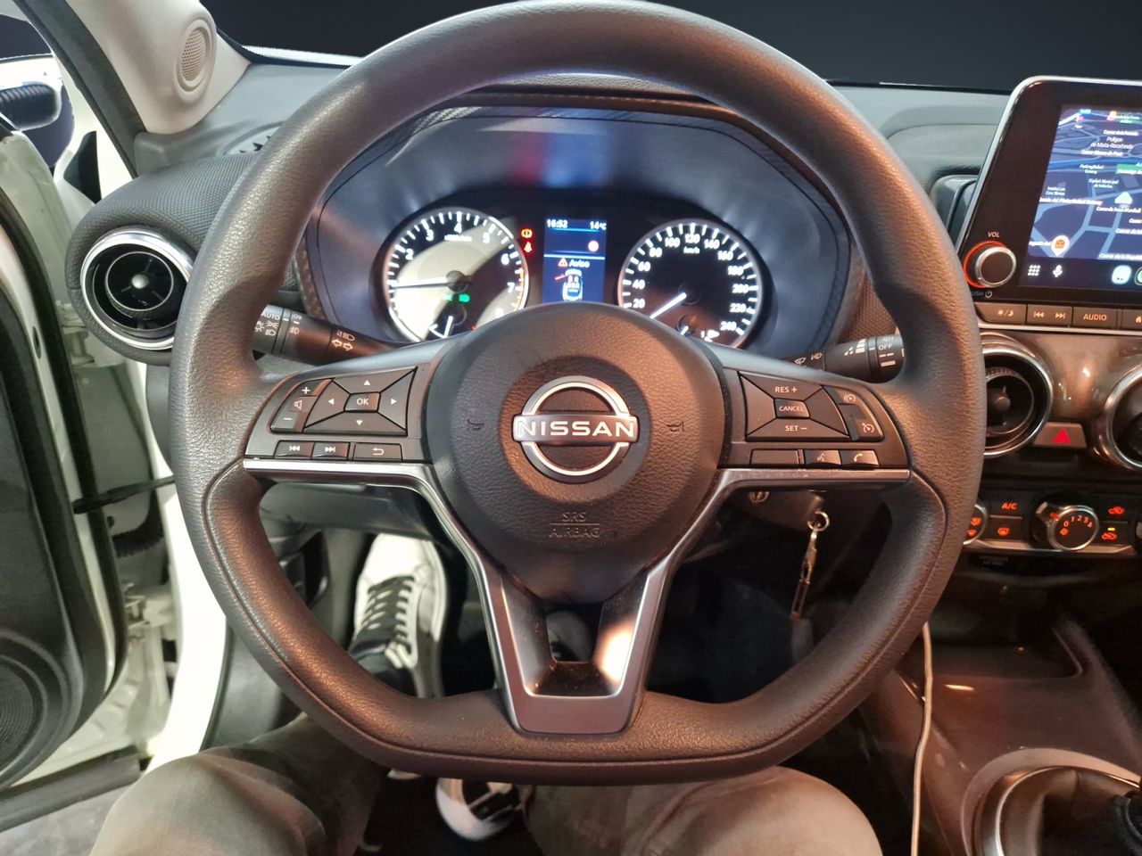 Nissan Juke 1.0 DIG-T Acenta 4x2 114 - Foto 11