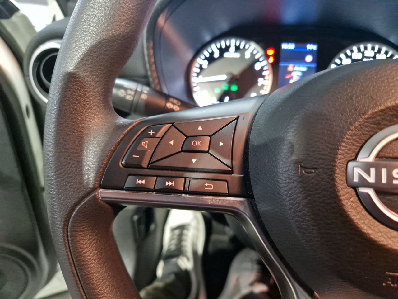 Nissan Juke 1.0 DIG-T Acenta 4x2 114 - Foto 12