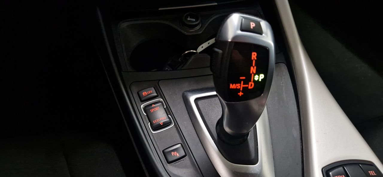 BMW Serie 1 118D cambio automatico - Foto 17