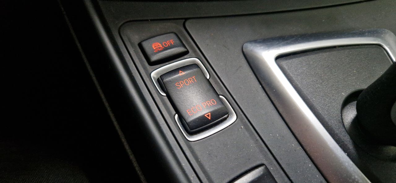 BMW Serie 1 118D cambio automatico - Foto 18