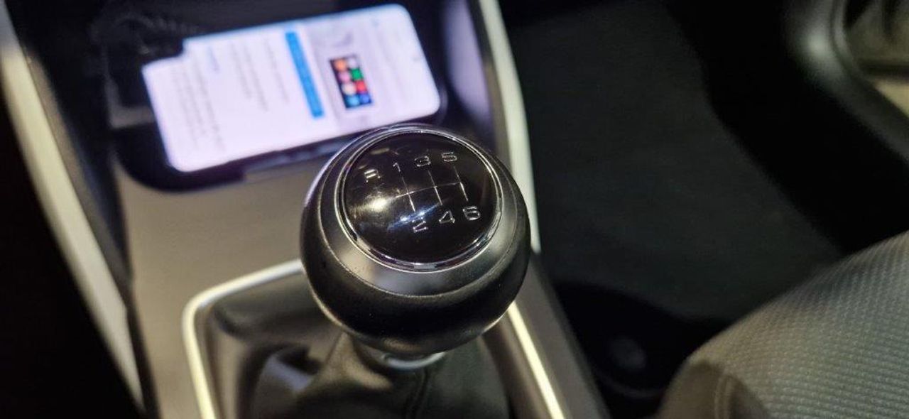 Audi Q2 DESIGN 1.0 TFSI 116CV - Foto 24