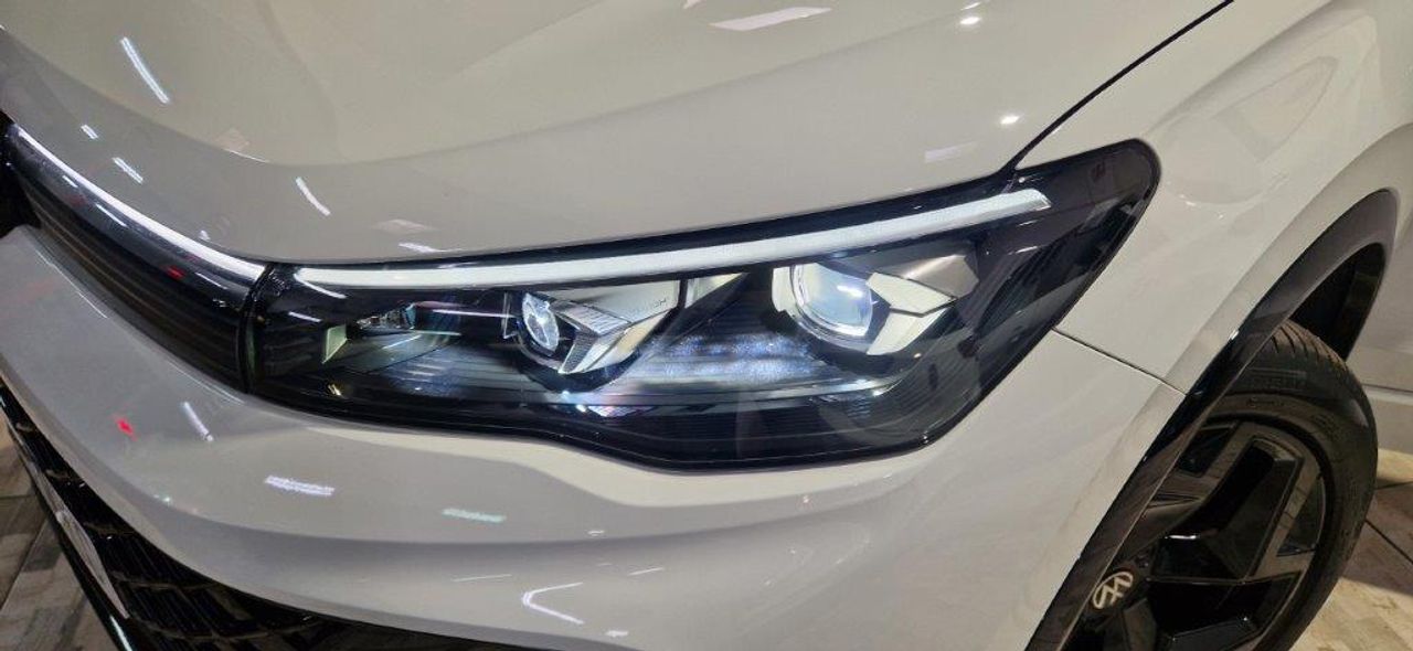 Volkswagen Tiguan 2.0 TDI 150CV R.LINE DSG FULL EQUIPE - Foto 26