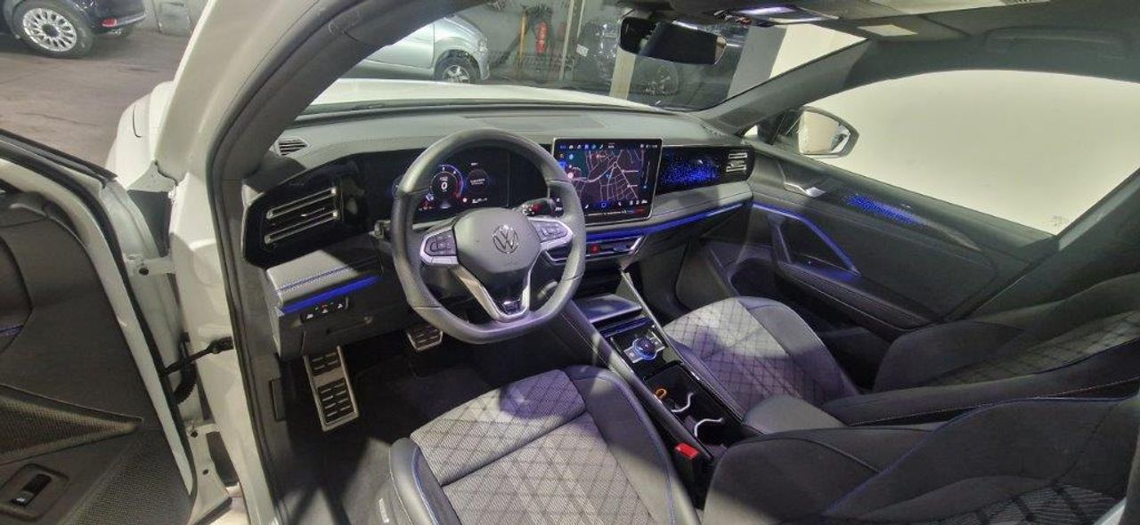 Volkswagen Tiguan 2.0 TDI 150CV R.LINE DSG FULL EQUIPE - Foto 13