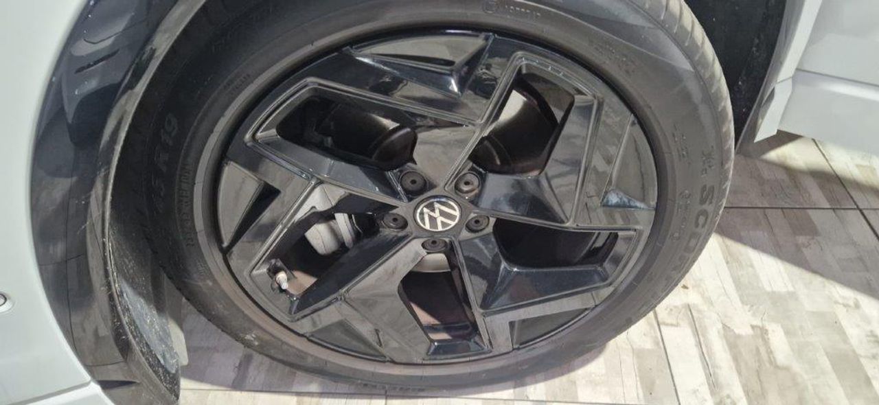 Volkswagen Tiguan 2.0 TDI 150CV R.LINE DSG FULL EQUIPE - Foto 24