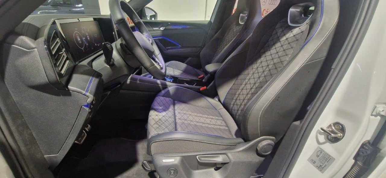 Volkswagen Tiguan 2.0 TDI 150CV R.LINE DSG FULL EQUIPE - Foto 15