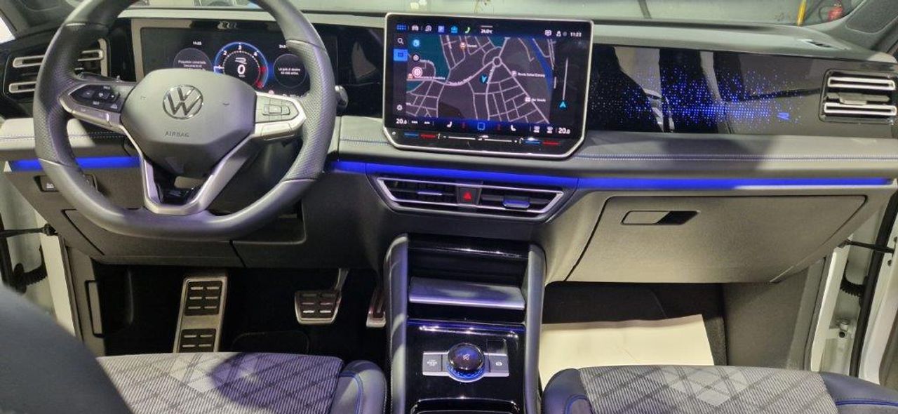 Volkswagen Tiguan 2.0 TDI 150CV R.LINE DSG FULL EQUIPE - Foto 23