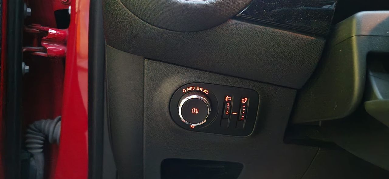 Opel Adam 1.4 87CV - Foto 15