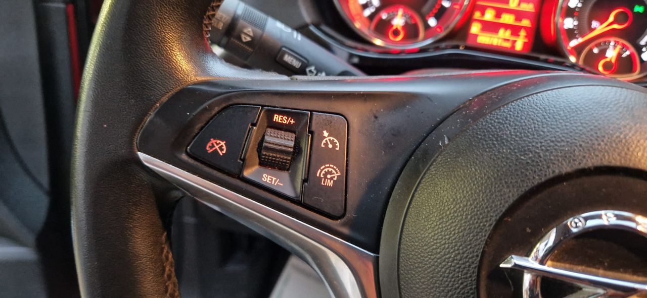 Opel Adam 1.4 87CV - Foto 19