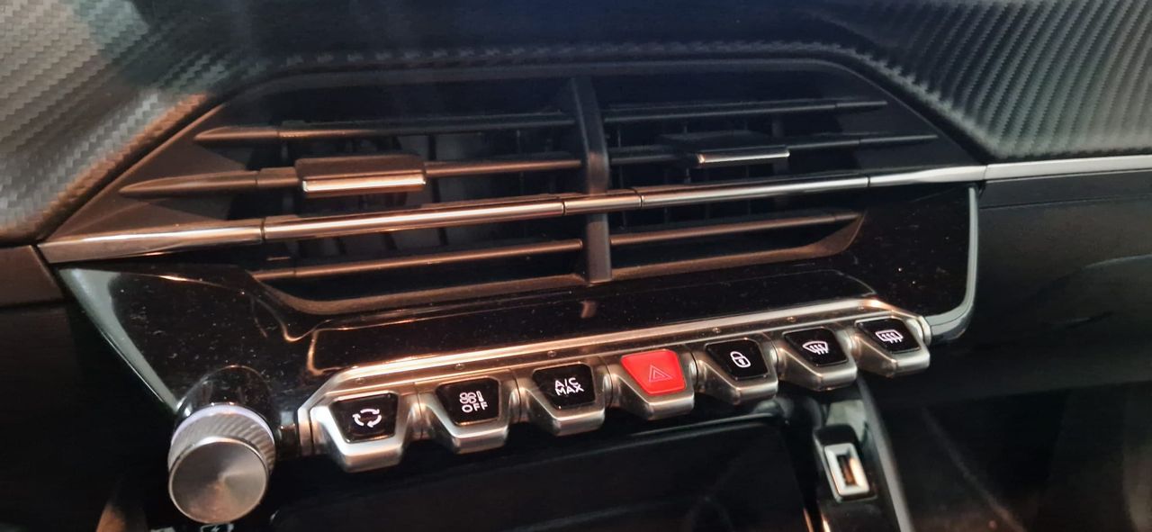 Peugeot 2008 Allure BlueHDi 110 APPLE CARPLAY ANDROID AUTO - Foto 20