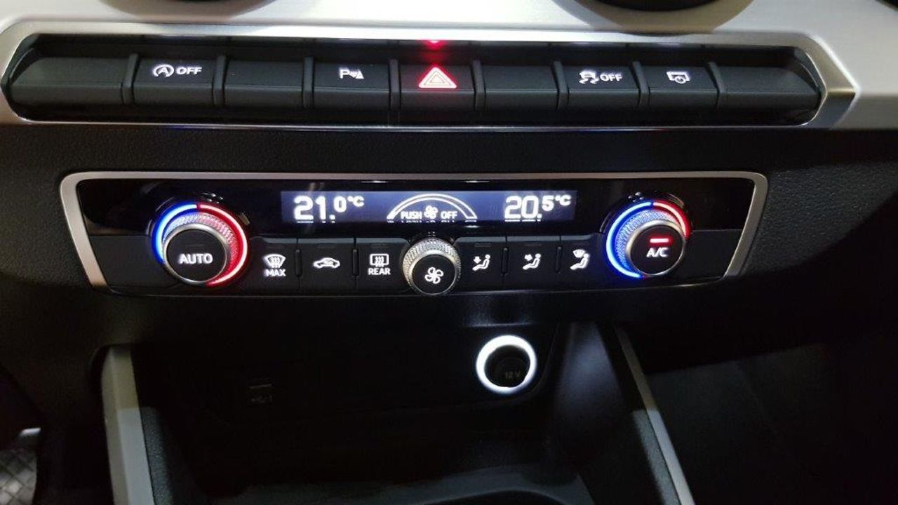 Audi Q2 30 TFSI 116CV BLACK LINE APPLE CARPLAY ANDROID AUTO - Foto 20