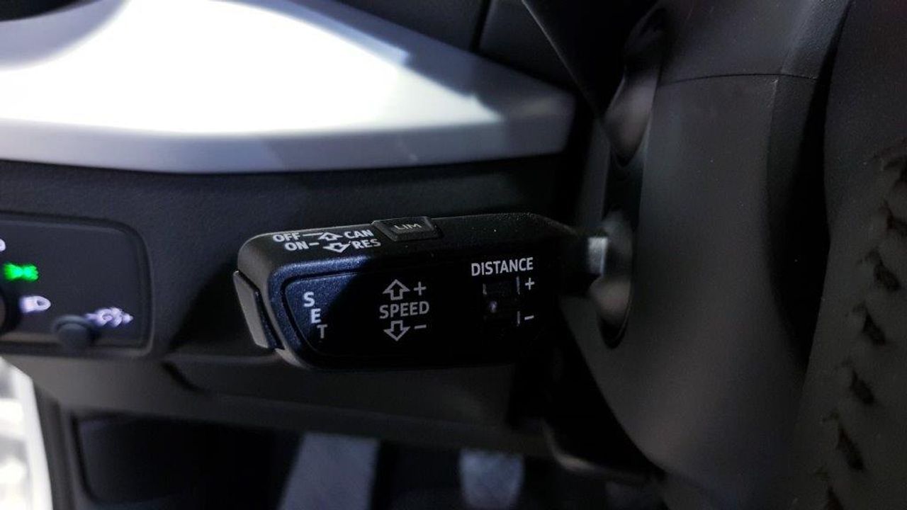 Audi Q2 30 TFSI 116CV BLACK LINE APPLE CARPLAY ANDROID AUTO - Foto 17