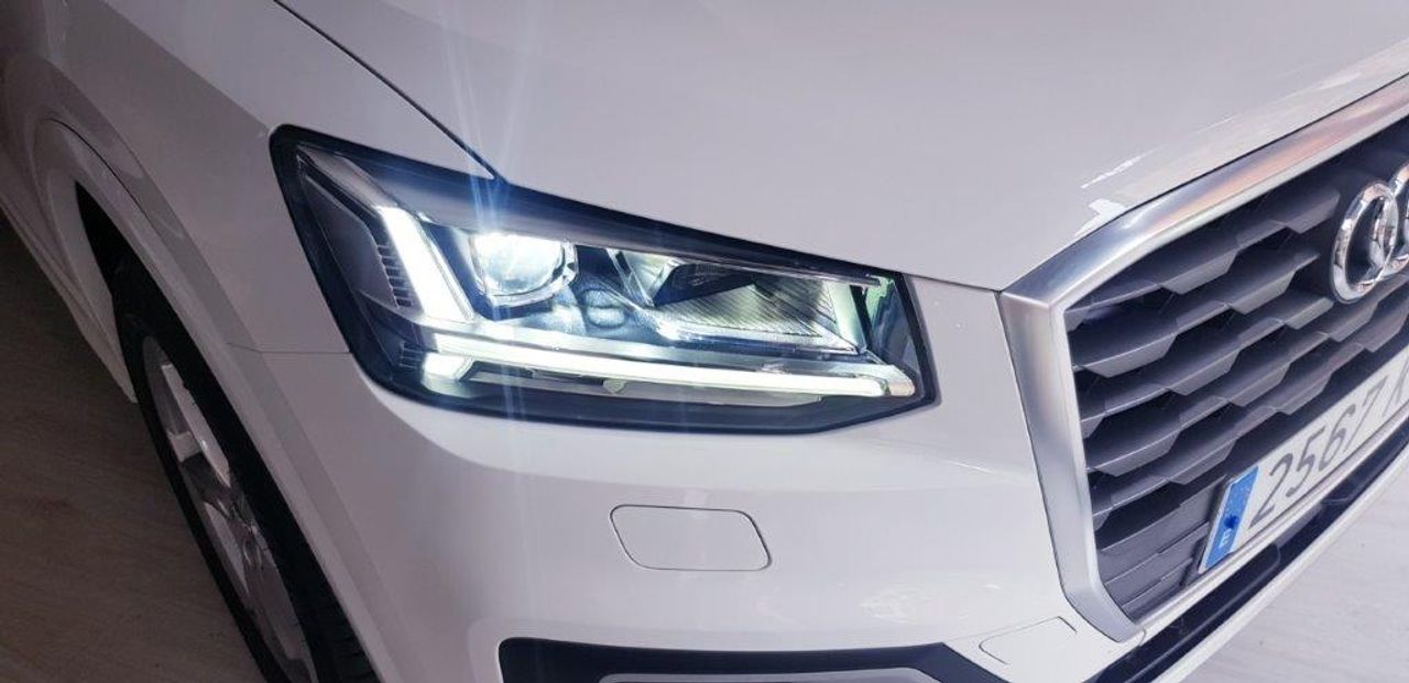 Audi Q2 30 TFSI 116CV BLACK LINE APPLE CARPLAY ANDROID AUTO - Foto 30