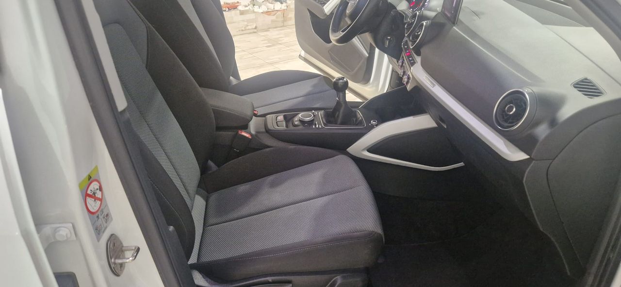 Audi Q2 30 TFSI 116CV BLACK LINE APPLE CARPLAY ANDROID AUTO - Foto 11