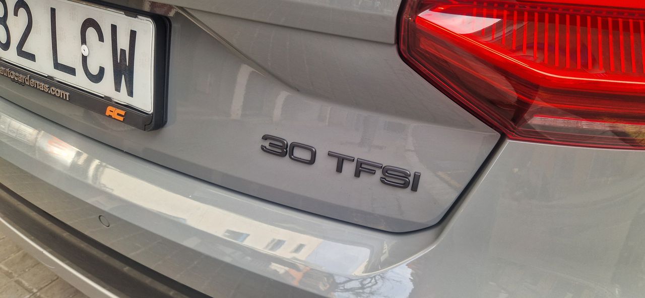 Audi Q2 30 TFSI 116CV DESIGN BLACK EDITION - Foto 37