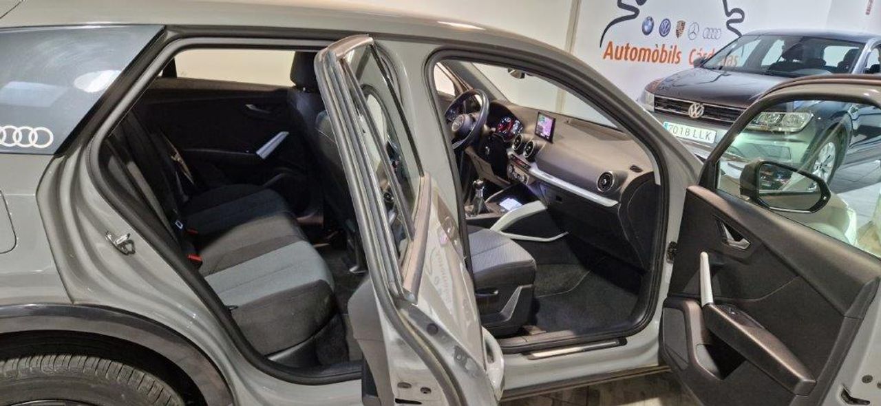 Audi Q2 30 TFSI 116CV DESIGN BLACK EDITION - Foto 13