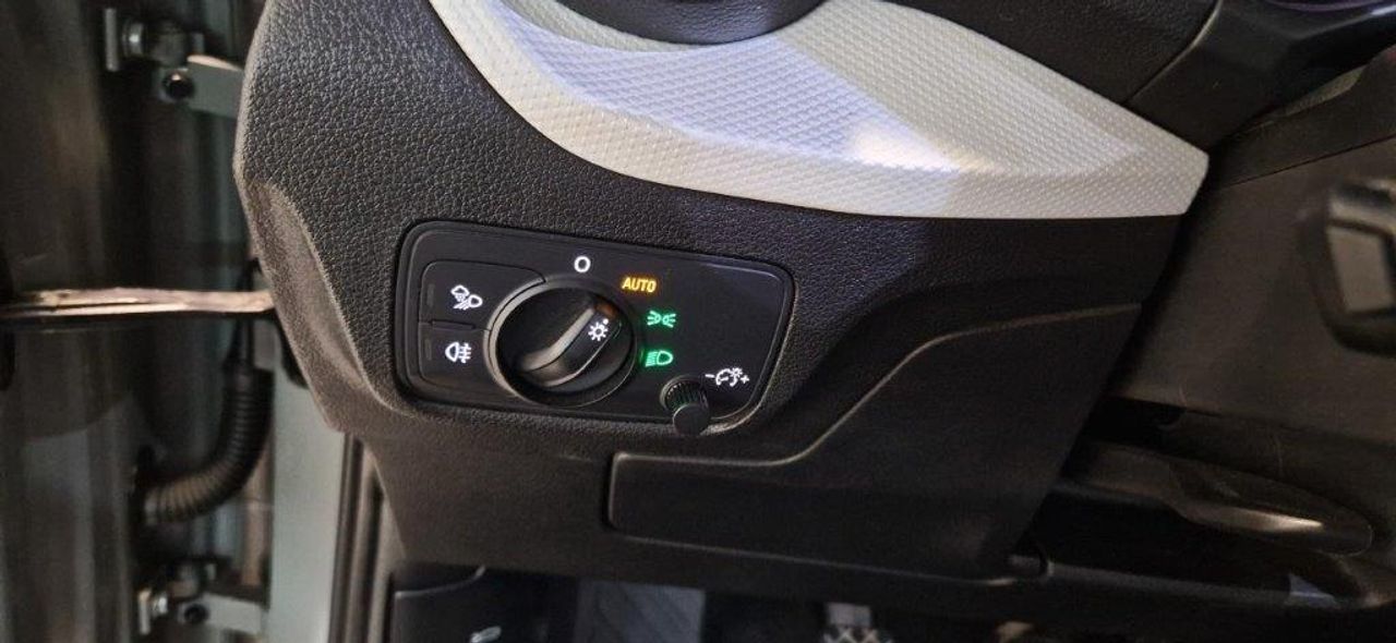 Audi Q2 30 TFSI 116CV DESIGN BLACK EDITION - Foto 17