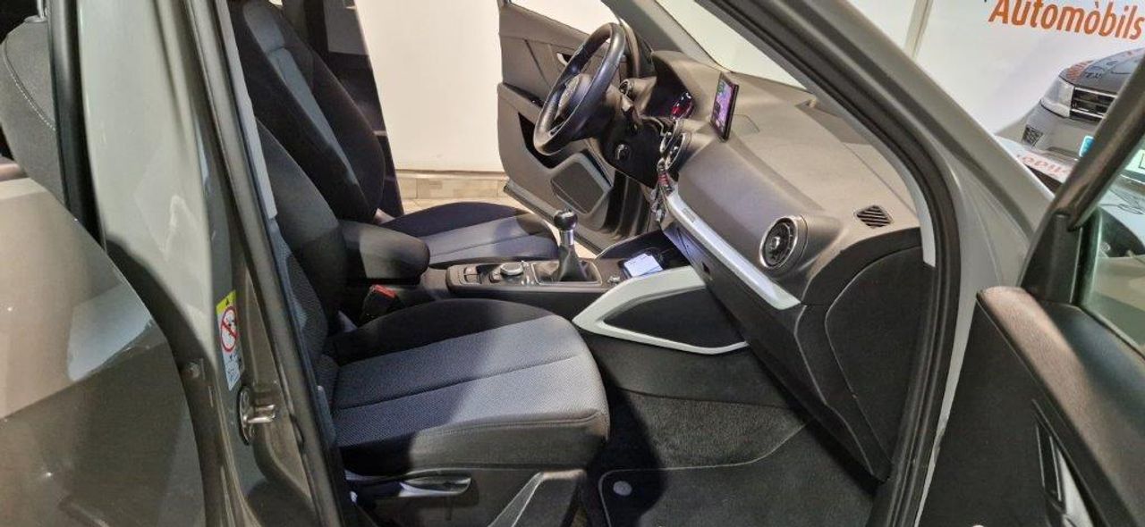 Audi Q2 30 TFSI 116CV DESIGN BLACK EDITION - Foto 11