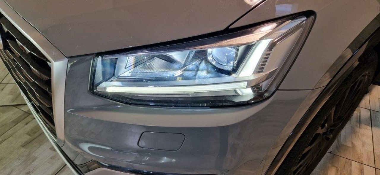 Audi Q2 30 TFSI 116CV DESIGN BLACK EDITION - Foto 33