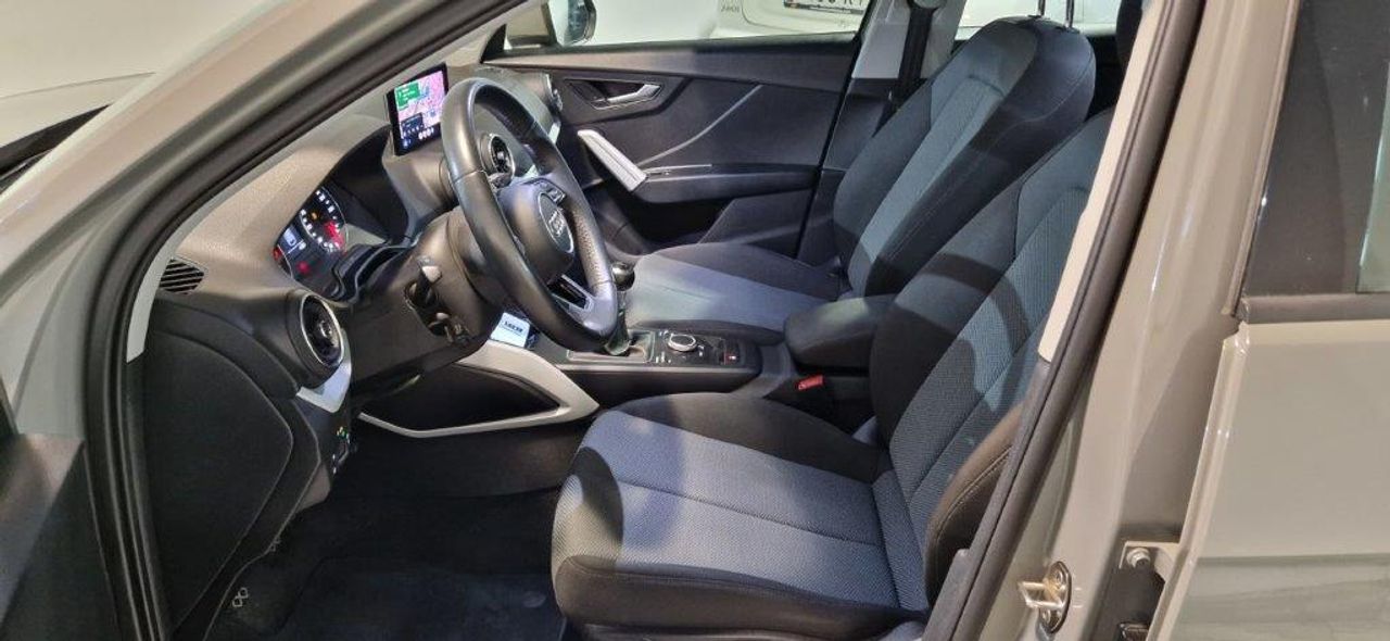 Audi Q2 30 TFSI 116CV DESIGN BLACK EDITION - Foto 9