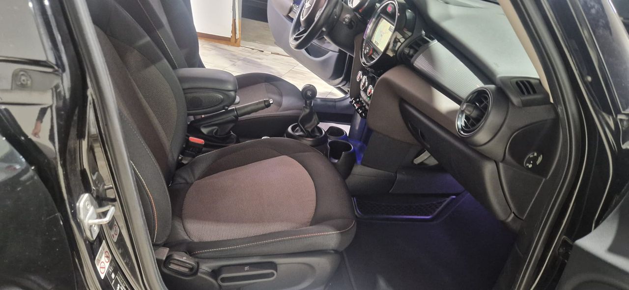 MINI MINI COOPER D 5 PUERTAS NEVEGADOR GPS - Foto 25