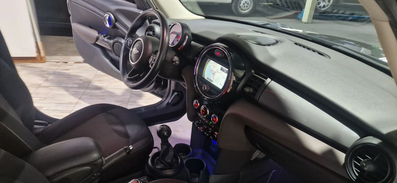 MINI MINI COOPER D 5 PUERTAS NEVEGADOR GPS - Foto 24