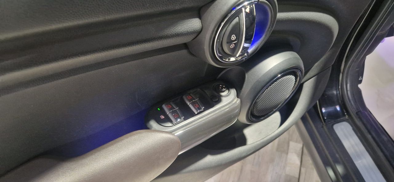 MINI MINI COOPER D 5 PUERTAS NEVEGADOR GPS - Foto 23