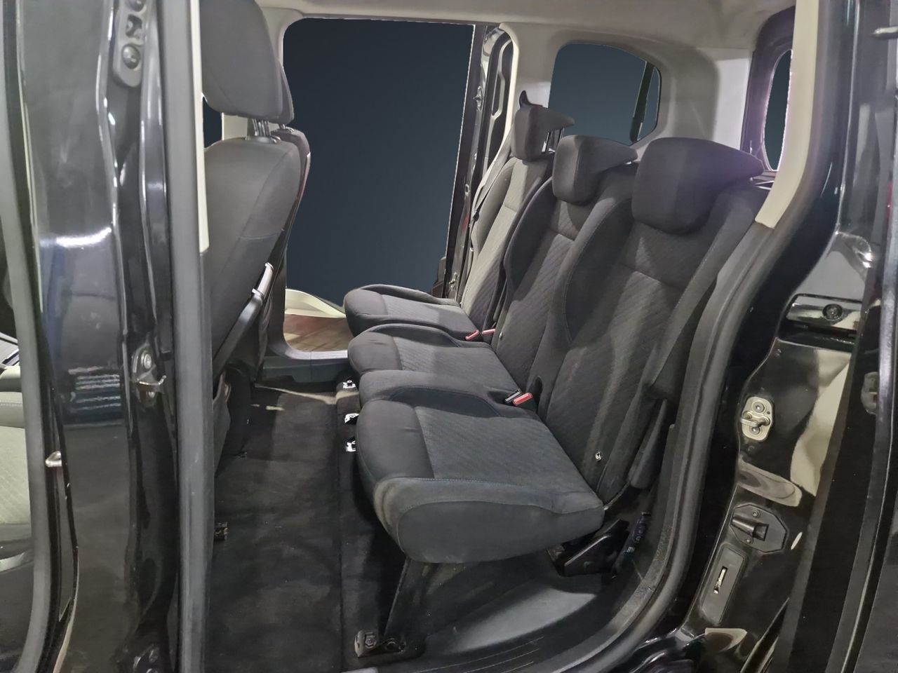 Peugeot Rifter Allure Standard BlueHDi 100 - Foto 18