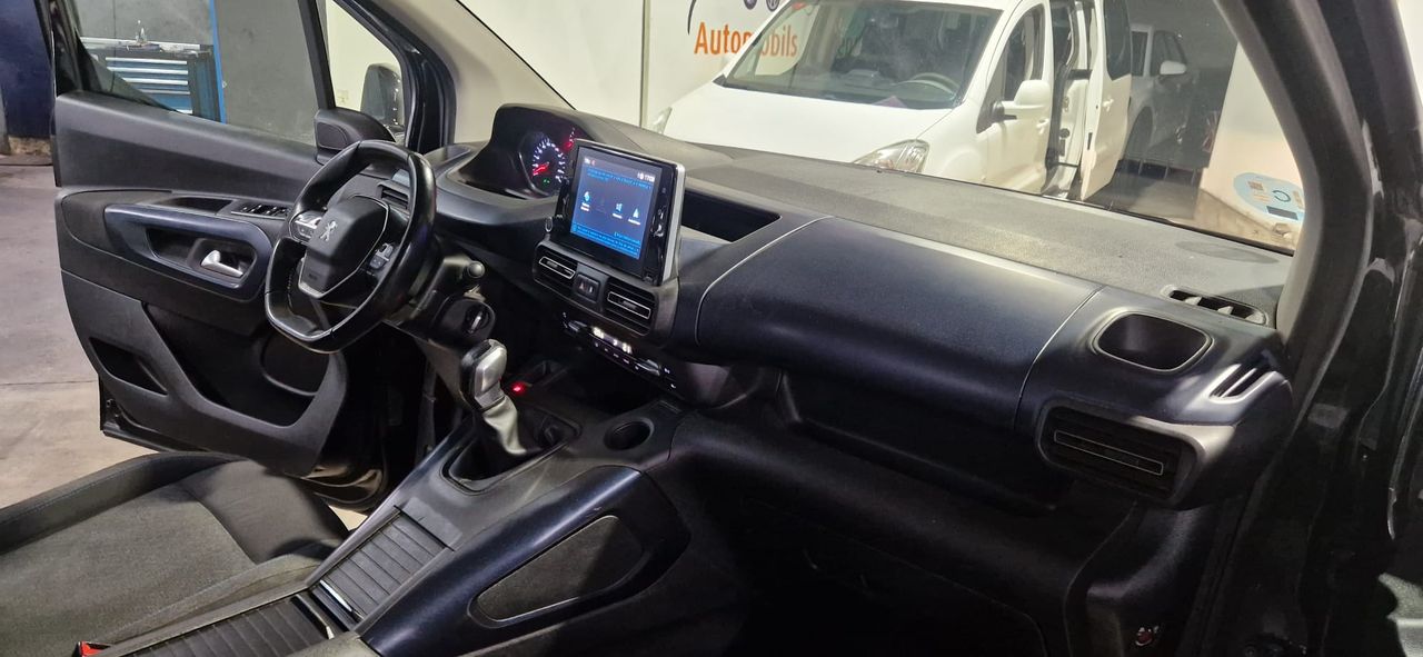 Peugeot Rifter Allure Standard BlueHDi 100 - Foto 24