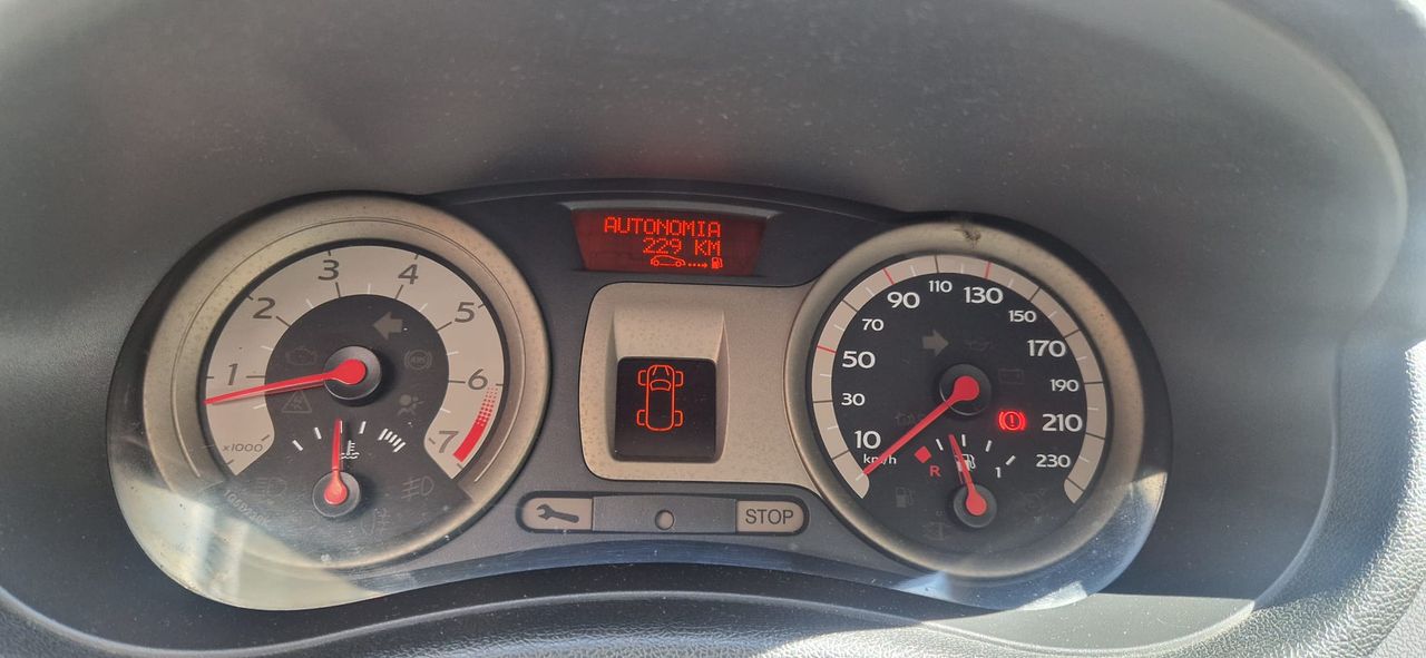 Renault Clio  CONFORT EXPRESSION CLIO 1.4 100CV - Foto 23