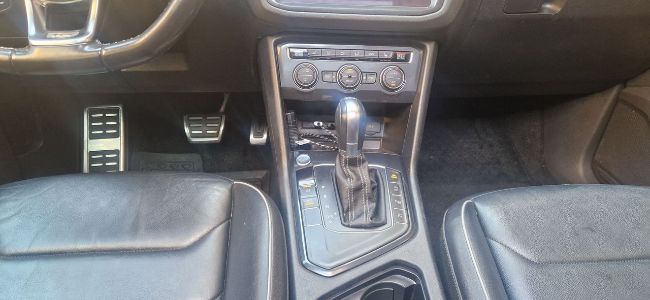 Volkswagen Tiguan 2.0 TDI 150CV R-LINE DSG FULL EQUIPE TECHO PANORÁMICO - Foto 23