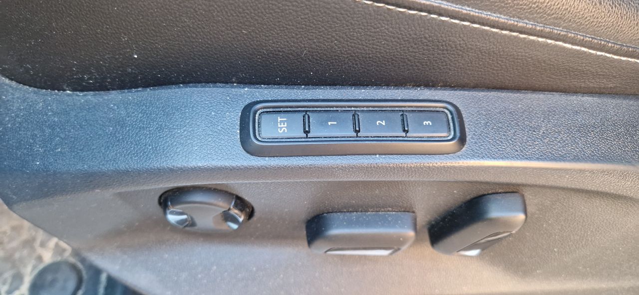 Volkswagen Tiguan 2.0 TDI 150CV R-LINE DSG FULL EQUIPE TECHO PANORÁMICO - Foto 13