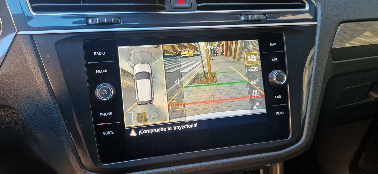 Volkswagen Tiguan 2.0 TDI 150CV R-LINE DSG FULL EQUIPE TECHO PANORÁMICO - Foto 17