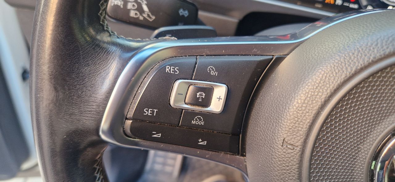 Volkswagen Tiguan 2.0 TDI 150CV R-LINE DSG FULL EQUIPE TECHO PANORÁMICO - Foto 16