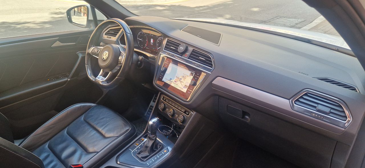 Volkswagen Tiguan 2.0 TDI 150CV R-LINE DSG FULL EQUIPE TECHO PANORÁMICO - Foto 27