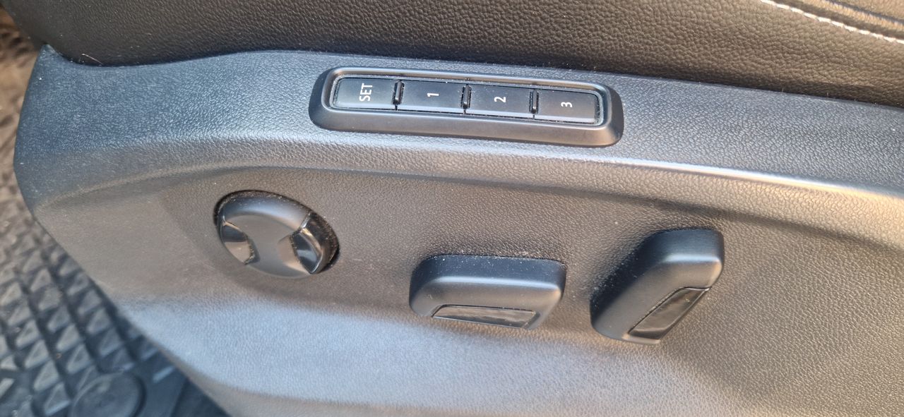 Volkswagen Tiguan 2.0 TDI 150CV R-LINE DSG FULL EQUIPE TECHO PANORÁMICO - Foto 31