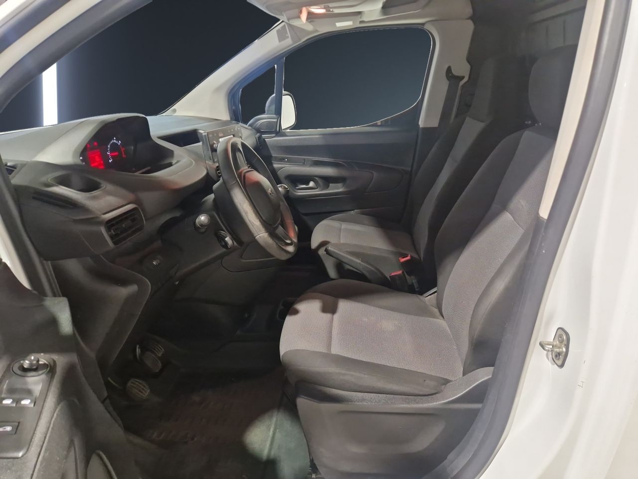 Peugeot Partner 1.5 HDI 100CV  PREMIUM L1 - Foto 7