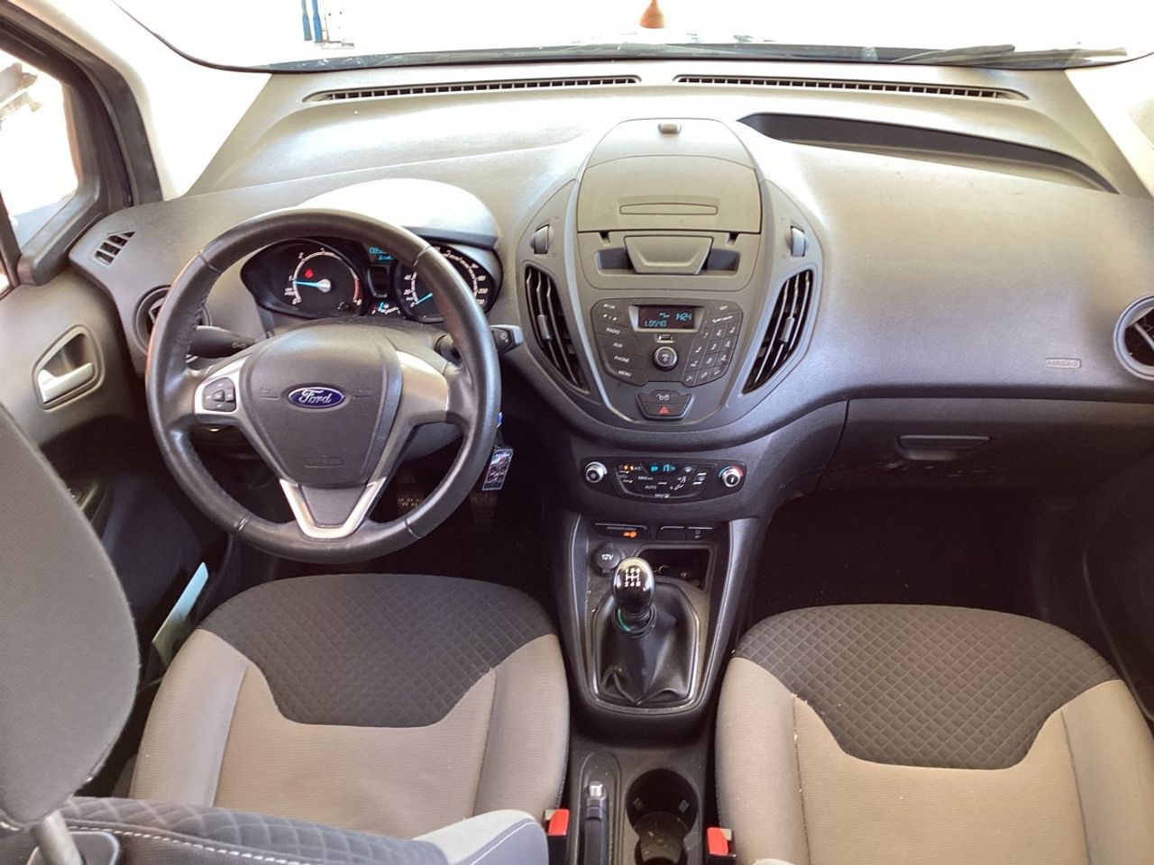 Ford Transit Courier AMBIENTE - Foto 9