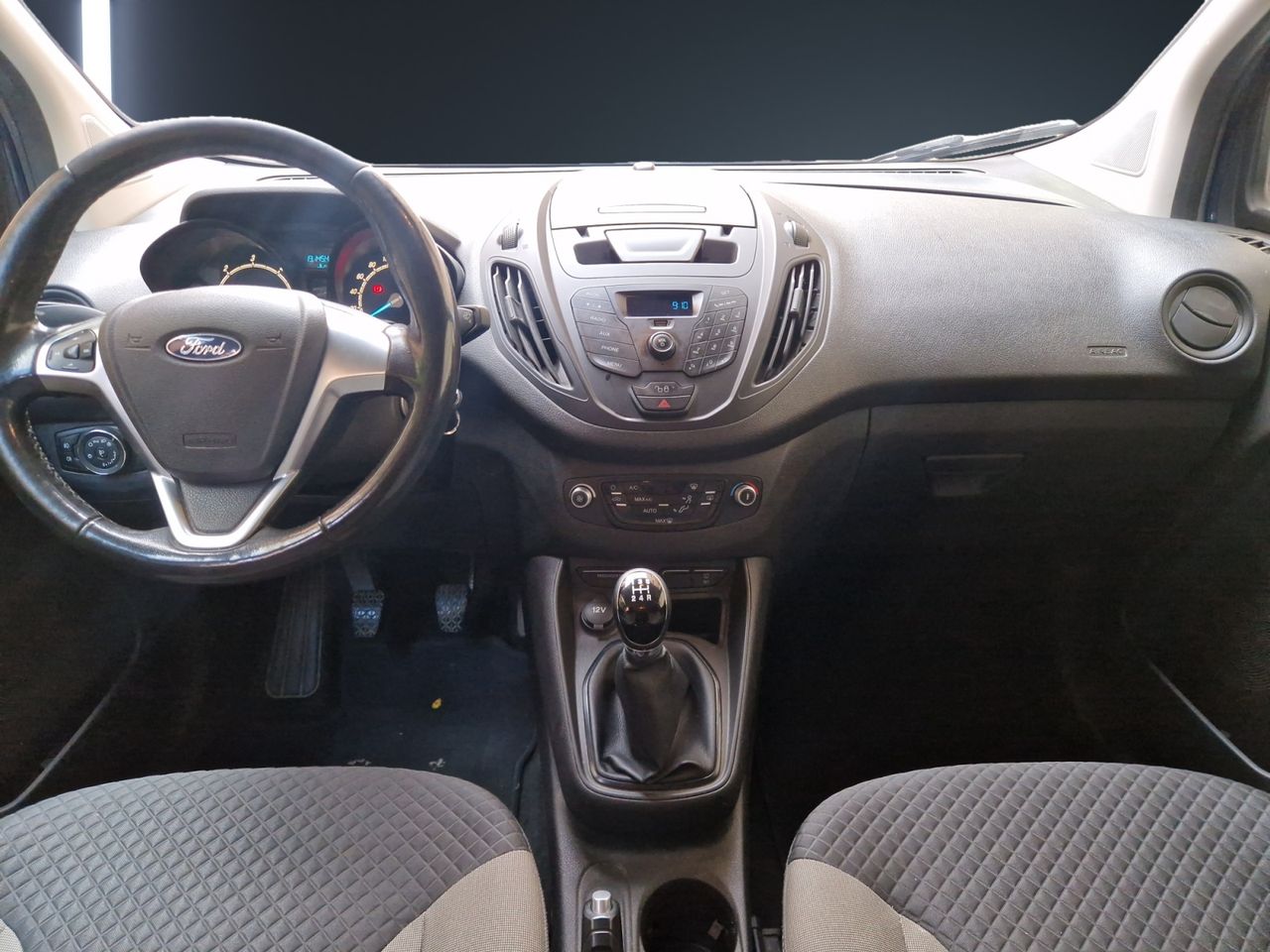 Ford Transit Courier AMBIENTE - Foto 21