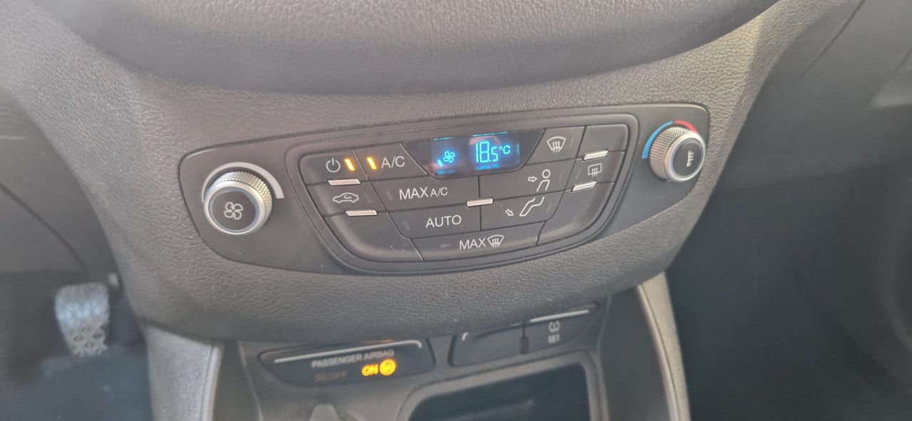 Ford Transit Courier AMBIENTE - Foto 12